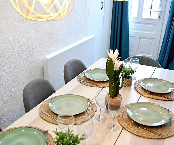 Maison Avec Dans L'hyper Centre De Villa